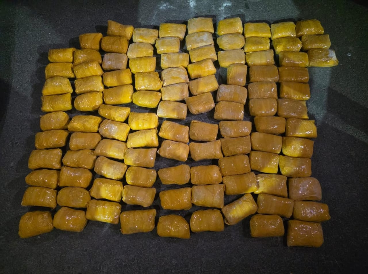 TWO LINKED TO CROSS BORDER NARCO-SMUGGLING NETWORK HELD WITH 51.5KG HEROIN IN AMRITSAR*